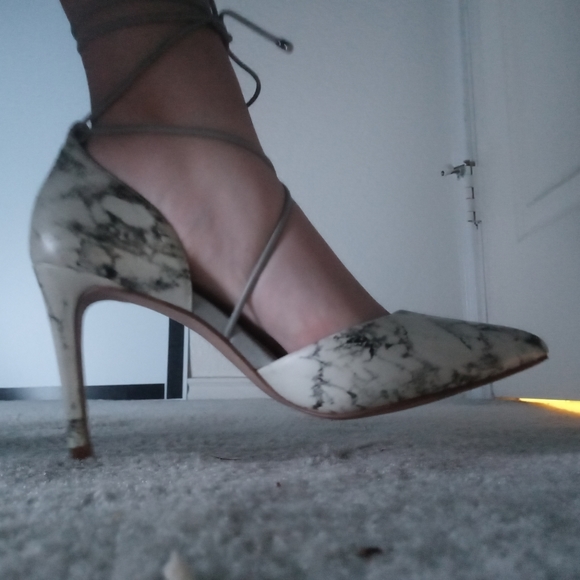 Heels - Picture 7 of 9